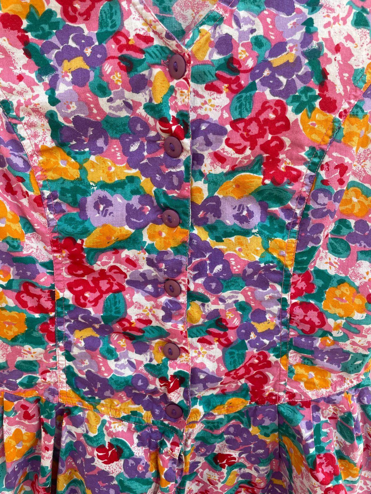 ACCESS PETITE 1980S-90S 100% COTTON FLORAL PRINT BUTTON FRONT ROMPER in PINK, PURPLE