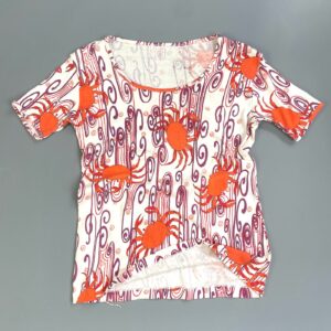 *AS-IS* RARE! 1960S-70S ZODIAC CRAB CANCER PRINT SHORT SLEEVE SCOOP NECK COTTON TOP-  ASTROLOGY in WHITE, ORANGE, PURPLE