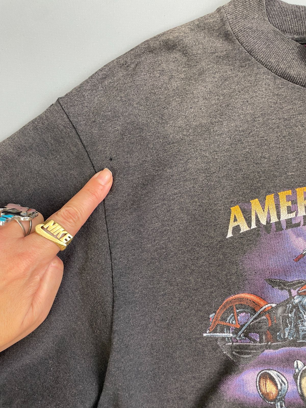 3D EMBLEM HARLEY DAVIDSON *AS-IS* 1980S PERFECTLY SUNFADED AMERICAN CLASSIC HARLEY DAVIDSON BOOT HILL LEATHER SHOP CHEROKEE NC SINGLE STITCH T-SHIRT in BLACK