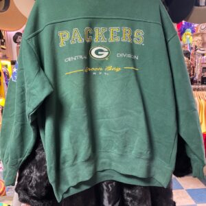 lee EMBROIDERED NFL GREEN BAY PACKERS PULLOVER SWEATSHIRT - CONTRAST RINGER COLLAR in GREEN, YELLOW, WHITE