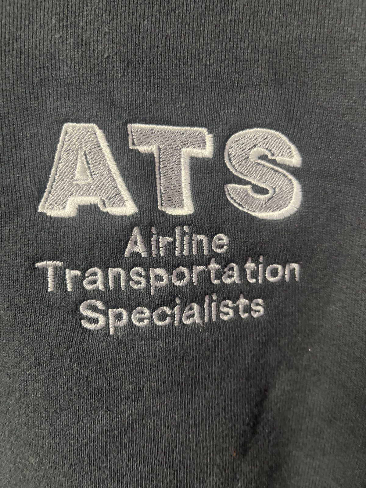 LEE 1990S OVERSIZED EMBROIDERED ATS AIRLINE TRANSPORTATION SPECIALISTS SWEATSHIRT in BLACK, WHITE
