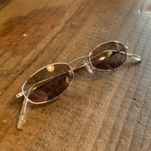 AS-IS SLEEK Y2K CHROME SUNGLASSES in SILVER