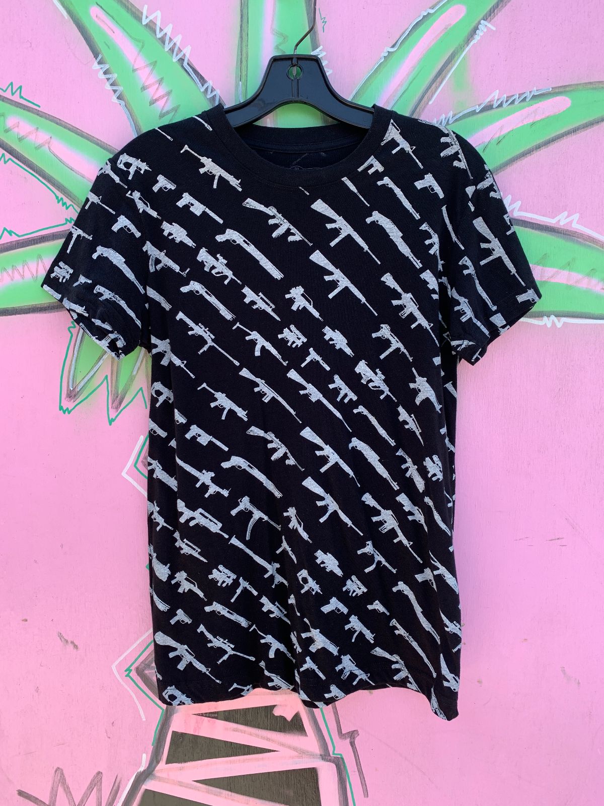 ROGUE STATUS Y2K ROGUE STATUS ALL OVER GUN PRINT T SHIRT in BLACK, WHITE
