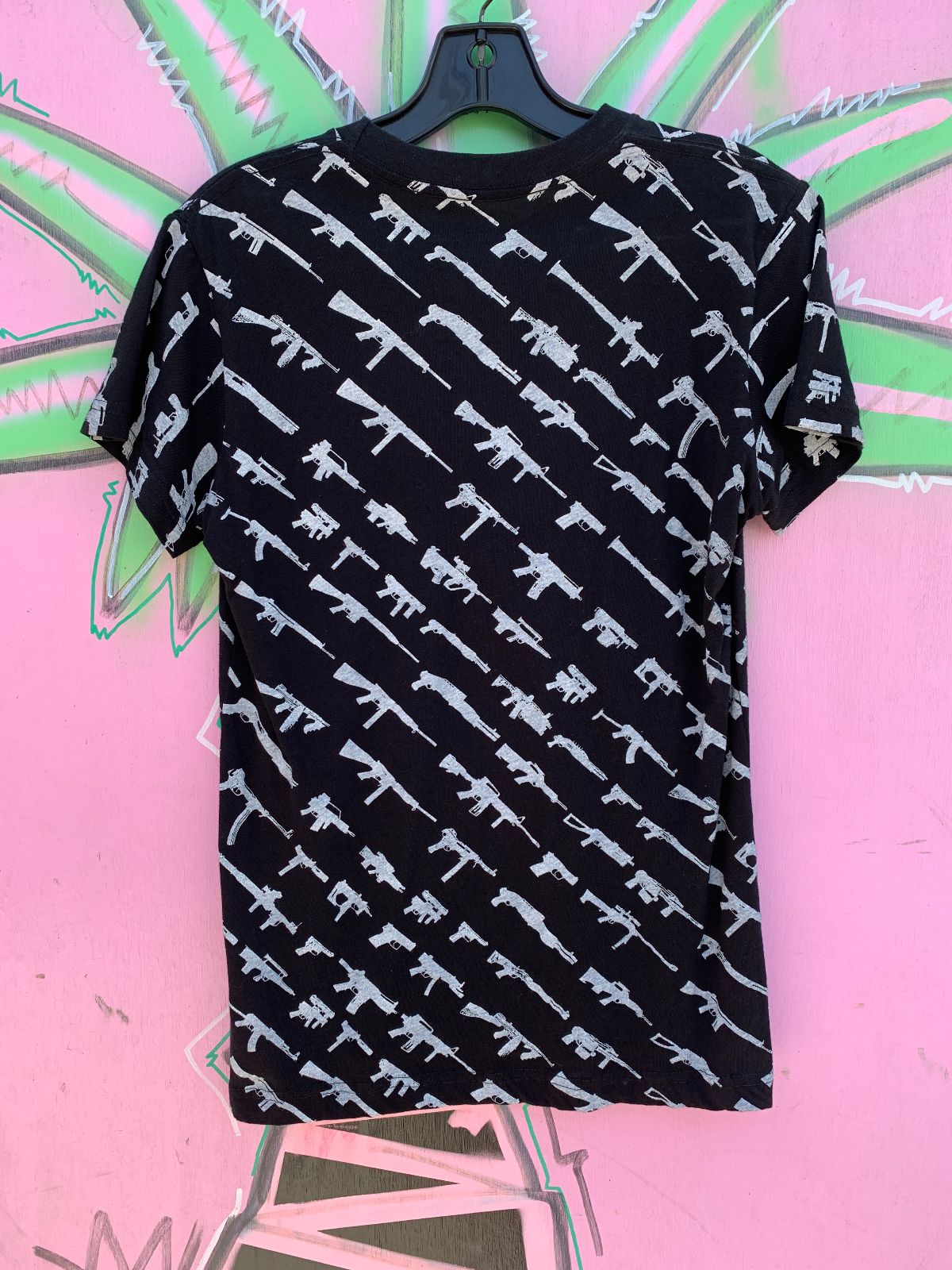 ROGUE STATUS Y2K ROGUE STATUS ALL OVER GUN PRINT T SHIRT in BLACK, WHITE