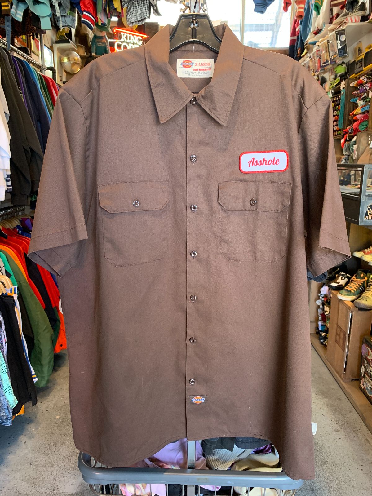 DICKIES 1990S SHORT SLEEVE WORK SHIRT ASSHOLE PATCH in BROWN