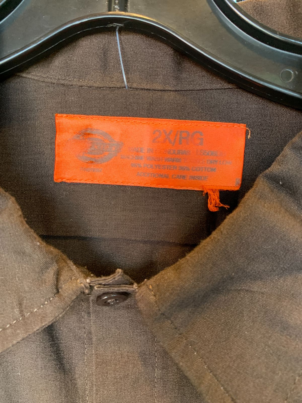 DICKIES EMBROIDERED DOGFISH HEAD ALE MECHANICS STYLE SHORT SLEEVE BUTTON DOWN WORK SHIRT in BROWN