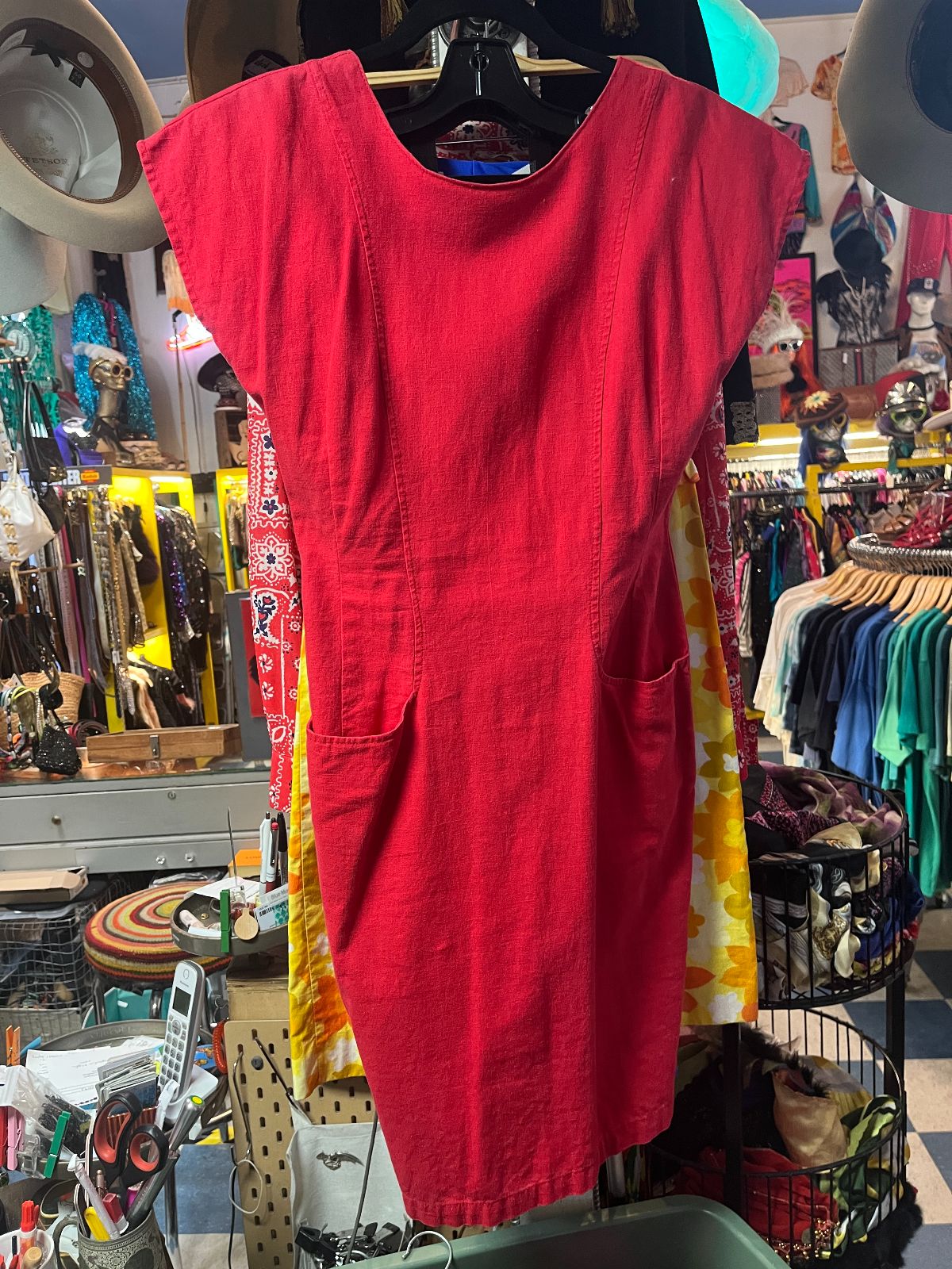 AVON FASHION 1980S-90S LINEN BLEND FULL BUTTON BACK WIGGLE DRESS in RED