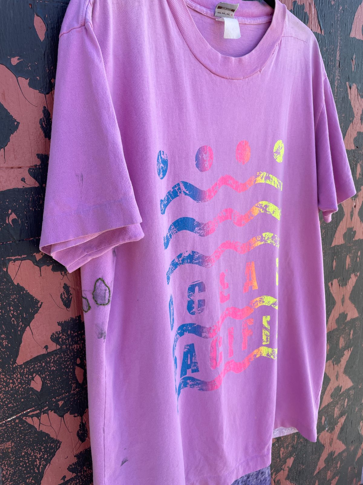 OCEAN PACIFIC 1990S OP NEON OMBRE GEOMETRIC SINGLE STITCH T-SHIRT W/ HAND MADE EMBROIDERED FLOWERS in PURPLE