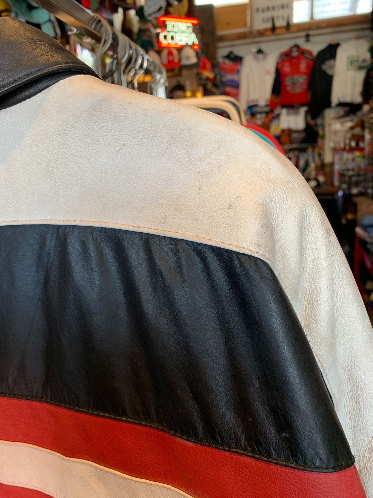 GOLDEN LEATHER AS-IS BLACK AND WHITE USA FLAG LEATHER JACKET in BLACK