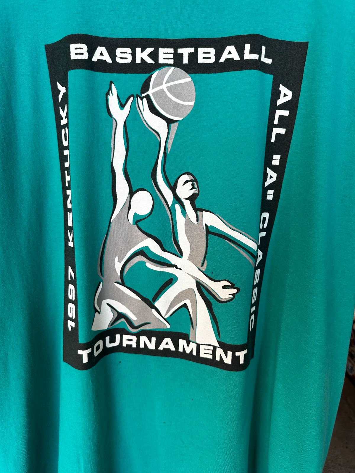 BEST 1997 KENTUCKY BASKETBALL TOURNAMENT T-SHIRT SINGLE STITCH in GREEN, BLACK, WHITE