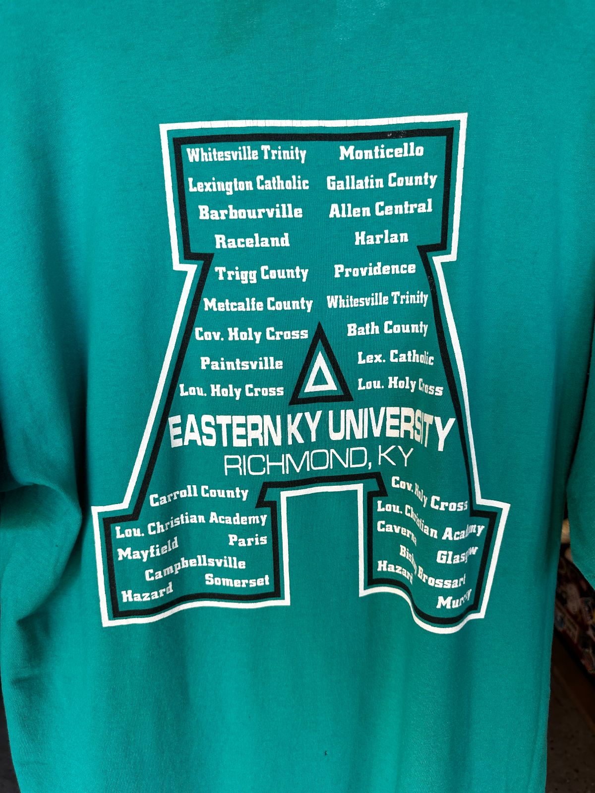 BEST 1997 KENTUCKY BASKETBALL TOURNAMENT T-SHIRT SINGLE STITCH in GREEN, BLACK, WHITE