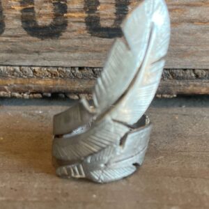 WRAP AROUND FEATHER RING in SILVER