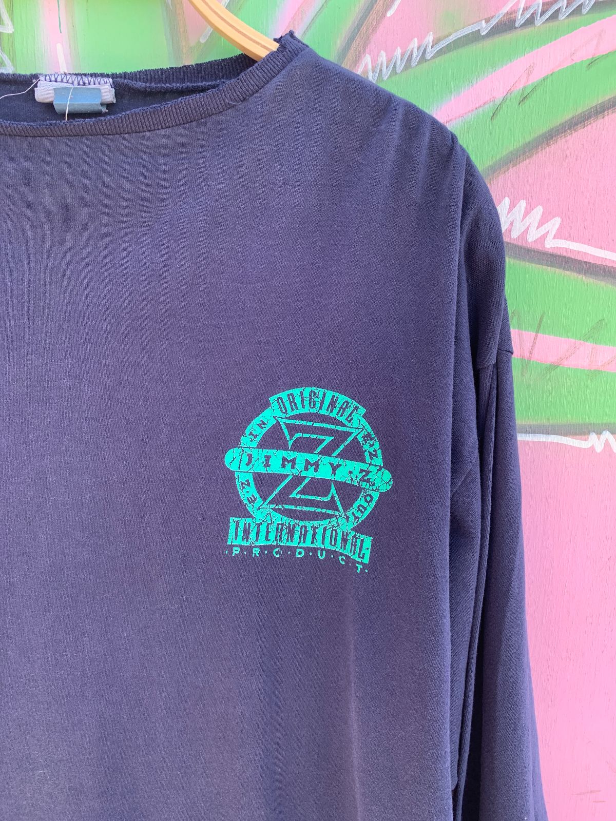JIMMY Z *AS-IS* RAD! 1980S-90S LONG SLEEVE JIMMY Z CRACKLED GRAPHIC T-SHIRT in BLUE