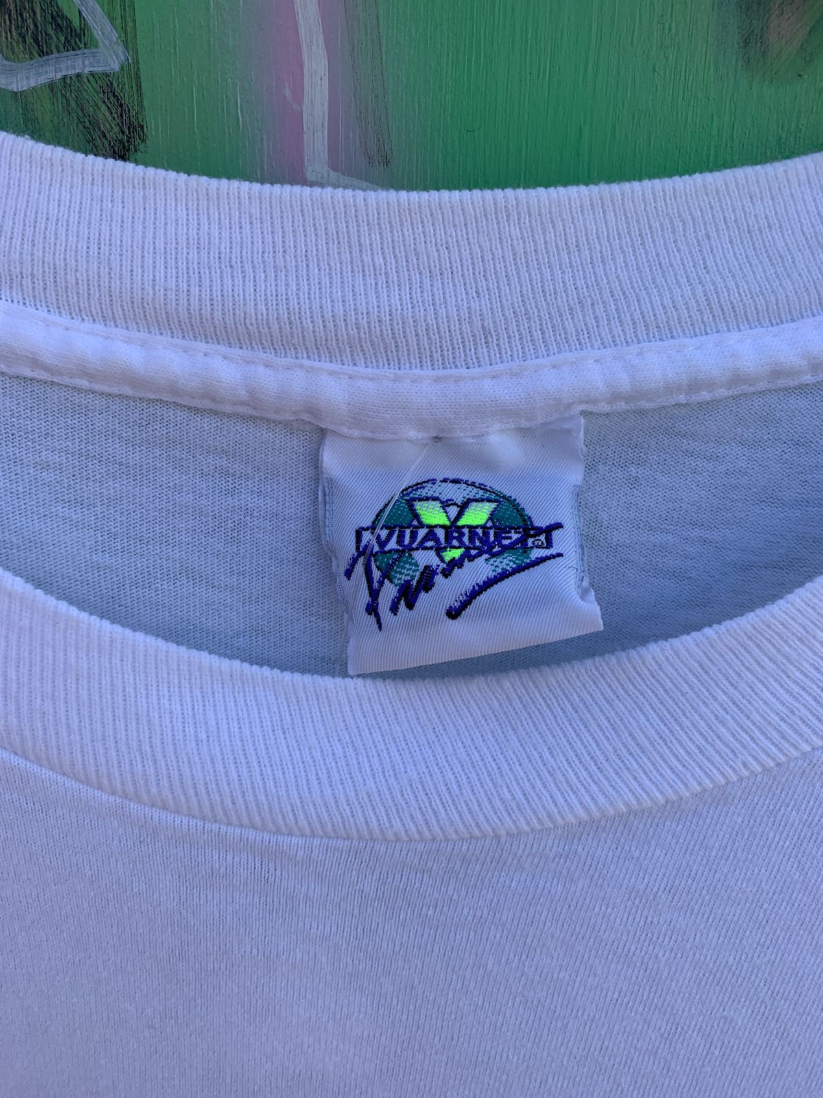 VUARNET RAD! 1990S 100% COTTON OVERSIZED VUARNET SINGLE STITCH T-SHIRT LARGE BACK GRAPHIC in WHITE, PINK, YELLOW