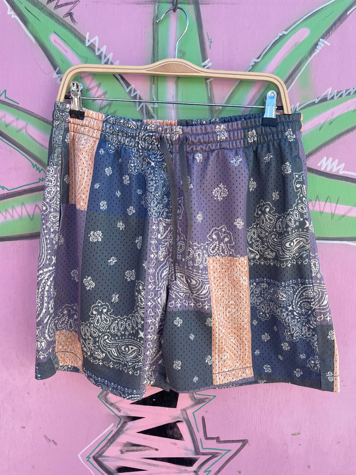LCKR PASTEL BANDANA PATCHWORK MESH BASKETBALL SHORTS in GREY, PEACH, PURPLE