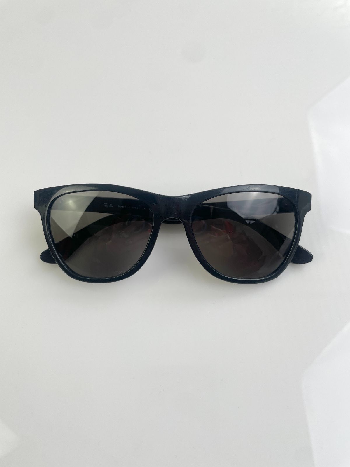 RAY-BAN *AS-IS* CLASSIC RAY BAN 4184 WAYFARER SUNGLASSES, CUSTOM POLARIZED LENSE, ANTI REFLECTIVE COATING - MADE IN ITALY in BLACK