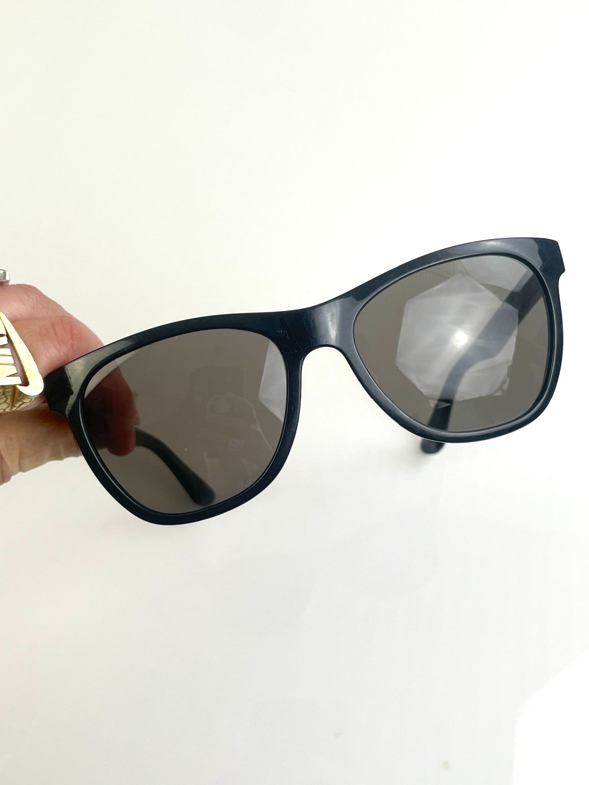 RAY-BAN *AS-IS* CLASSIC RAY BAN 4184 WAYFARER SUNGLASSES, CUSTOM POLARIZED LENSE, ANTI REFLECTIVE COATING - MADE IN ITALY in BLACK