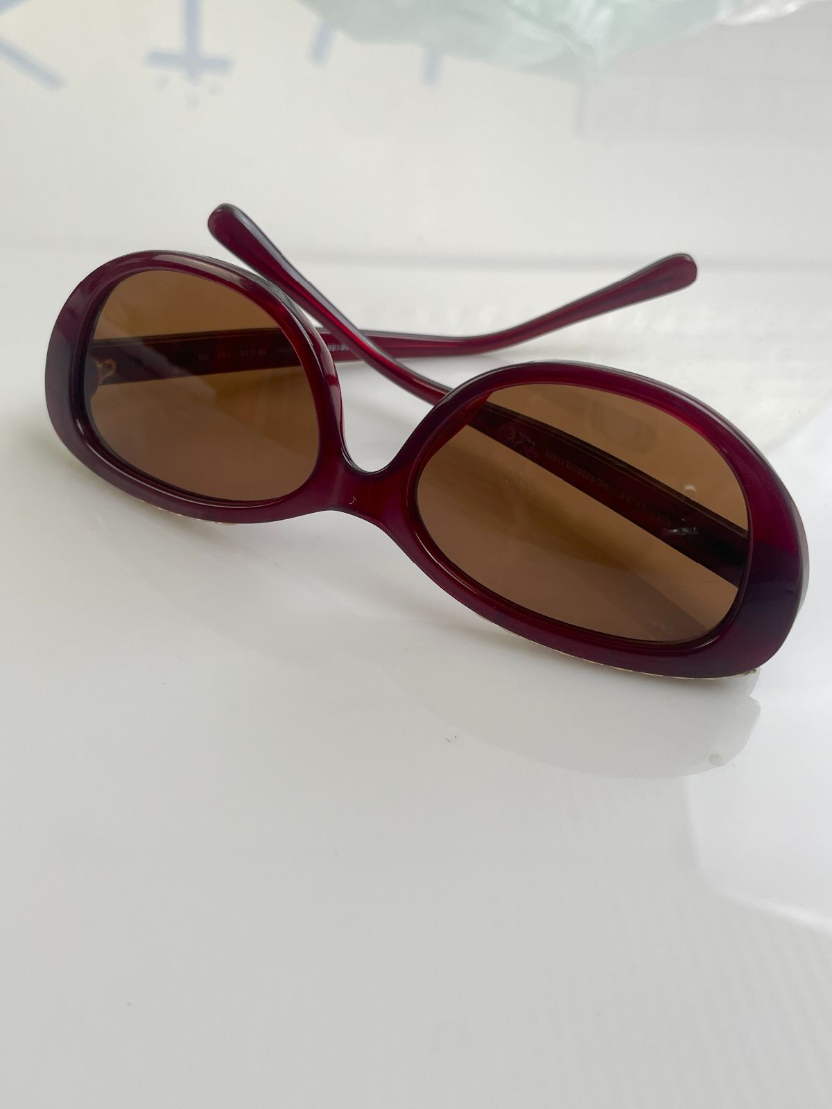 COACH CUSTOM TINT, ROUNDED CAT EYE SUNGLASSES, MONOGRAM C-CHAIN EMBELLISHED TOP BROW - AUBERGINE in MAROON,