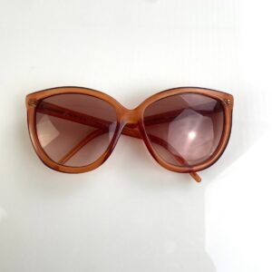 LIZ CLAIBORNE SHEER CUSTOM GRADIENT TINT AMBER LENSE OVERSIZED ROUNDED CATEYE SUNGLASSES in AMBER