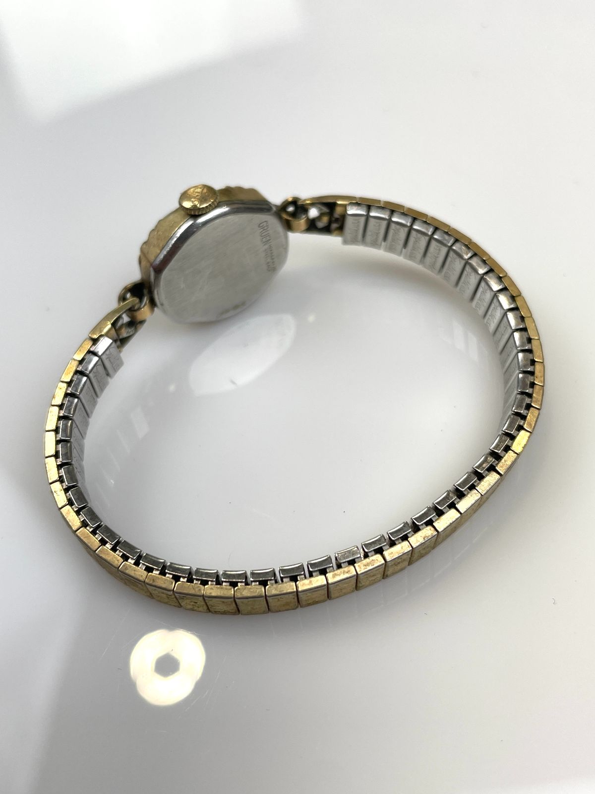 GRUEN *AS-IS* SWEET 1960S 14K GOLD-FILL LADIES WIND-UP WATCH, STRETCH BAND in GOLD