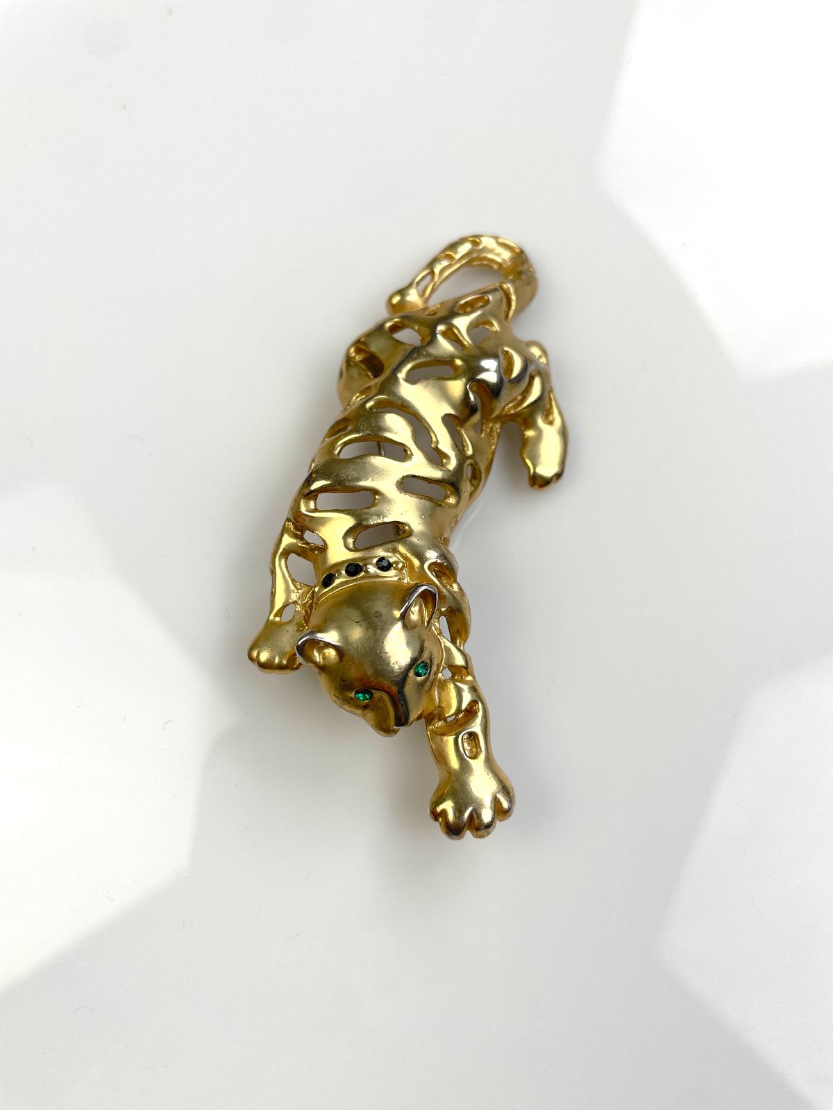 MATTE GOLD TIGER BROOCH CUT OUT, BLACK RHINESTONE ACCENTS