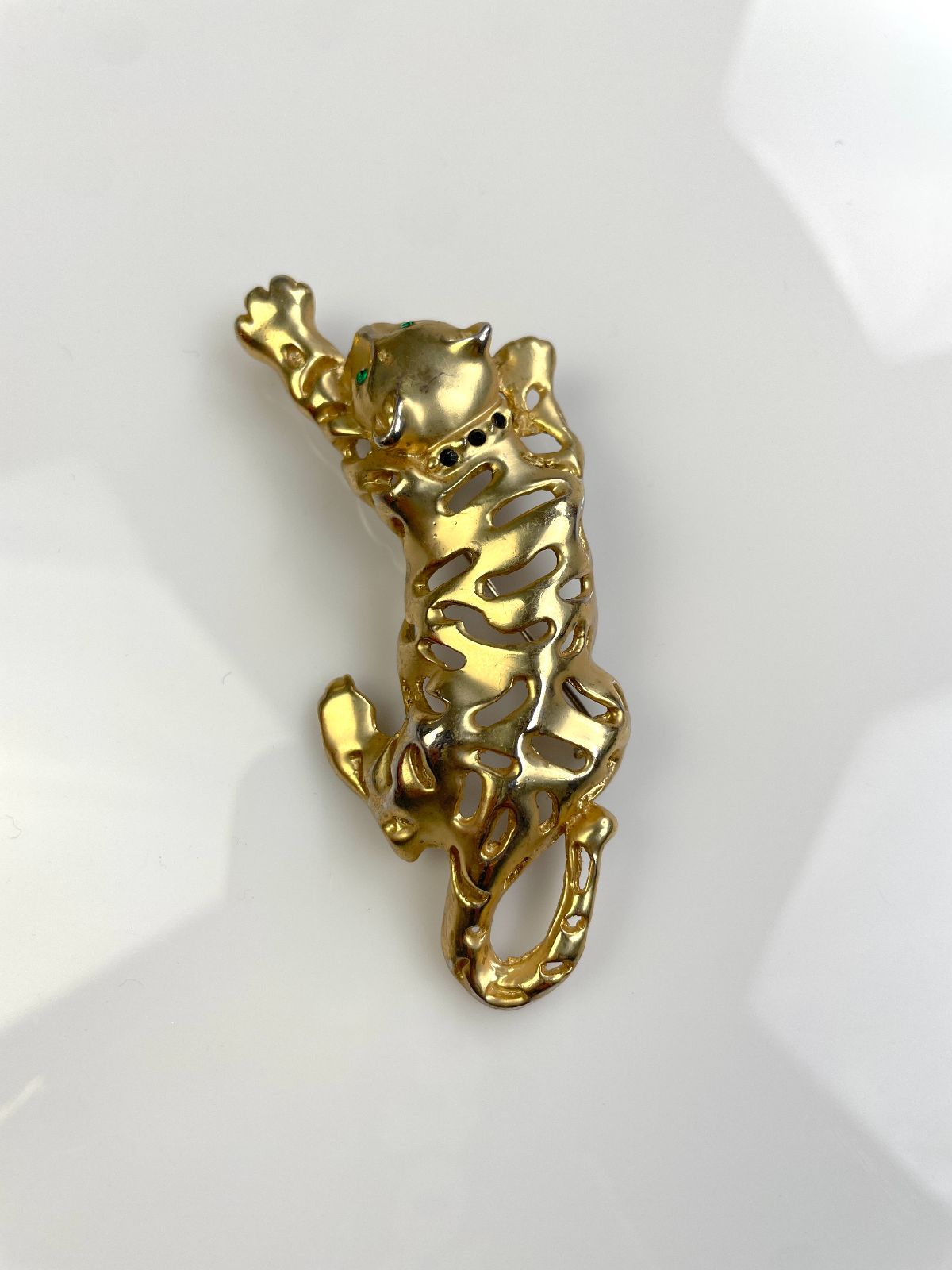 MATTE GOLD TIGER BROOCH CUT OUT, BLACK RHINESTONE ACCENTS