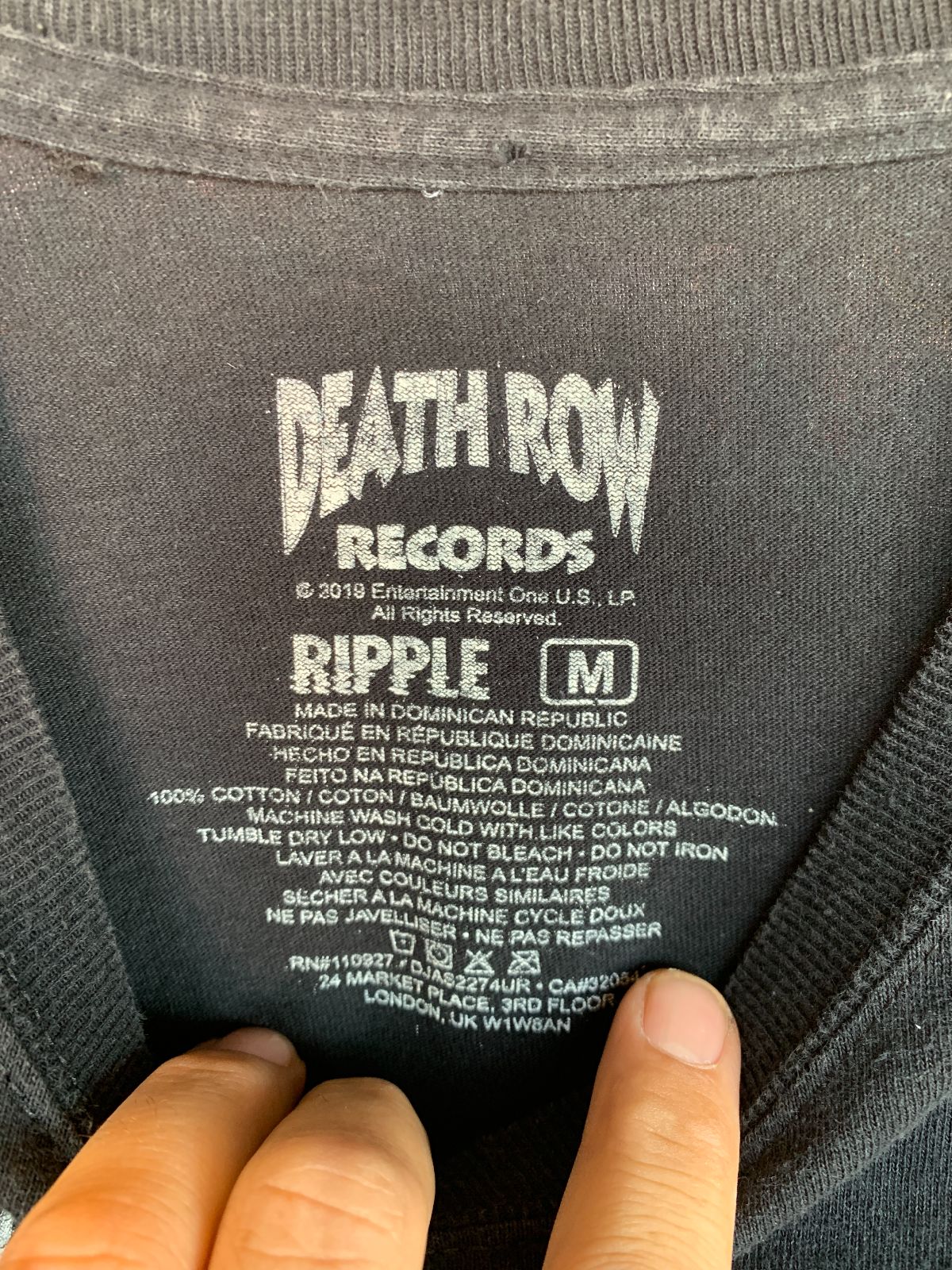 DEATH ROW RECORDS AND RIPPLE DEATH ROW RECORDS ELECTRIC CHAIR FRONT GRAPHIC BLACK T-SHIRT in BLACK