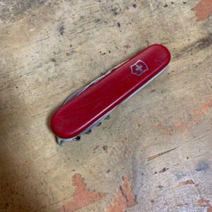 VICTORINOX VICTORINOX SWISS ARMY RED POCKET FOLDING KNIFE MULTI TOOL in RED