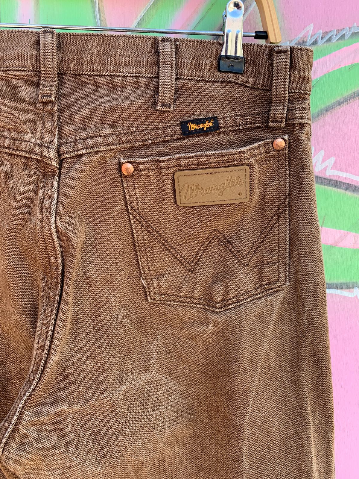 WRANGLER FADED WRANGLER A001 BROWN STRAIGHT LEG JEANS in BROWN
