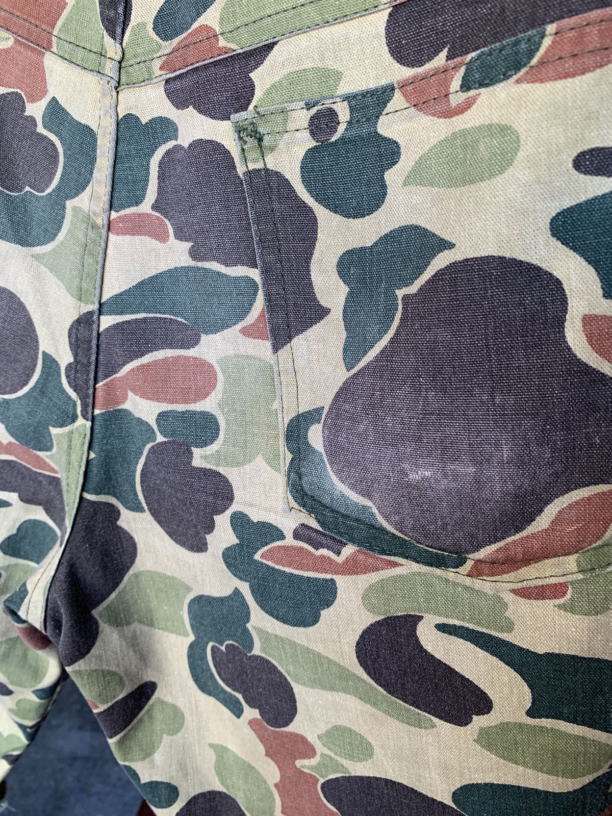 CHARLES DALY AS-IS 80S DISTRESSED CHARLES DALY CAMO CUT OFF SHORTS in GREEN