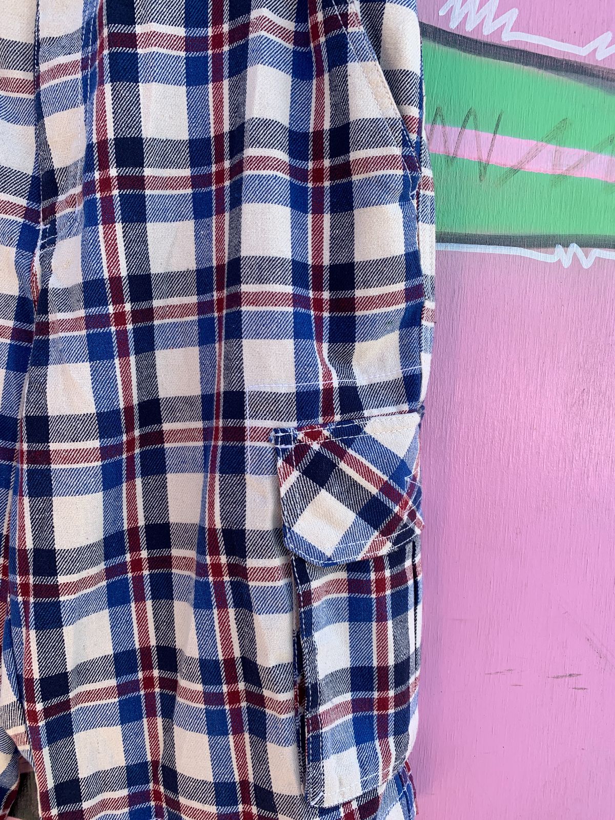 LMUNIC LMUNIC RED WHITE AND BLUE PLAID CARGO SHORTS in BLUE