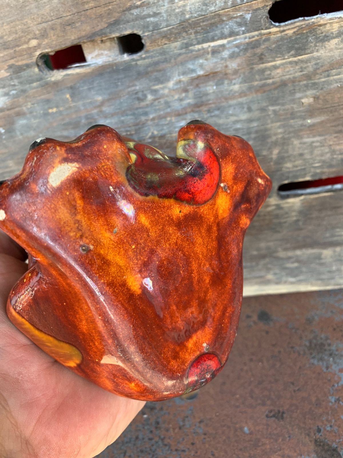 CERAMIC FROG WITH OPEN MOUTH FIGURINE in BROWN