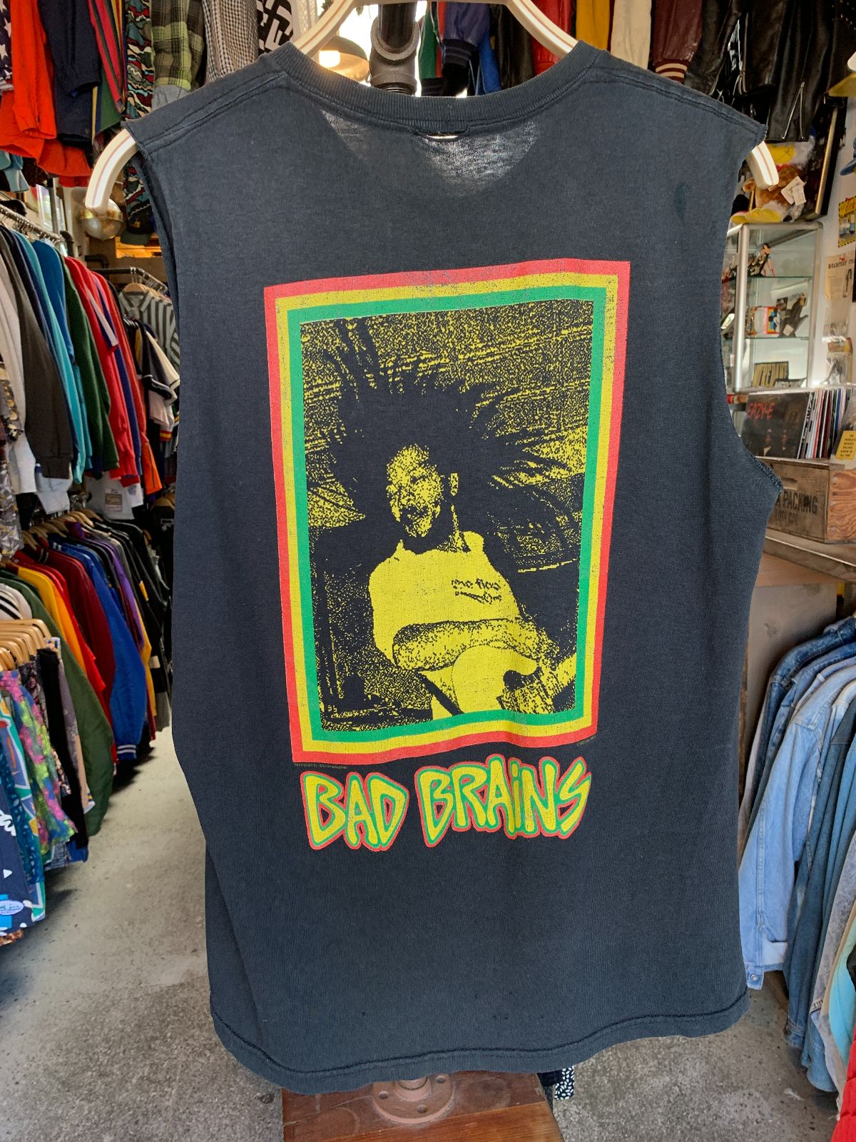 AS-IS PERFECTLY DISTRESSED RARE Y2K BAD BRAINS BLACK DR KNOW PHOTO T-SHIRT in BLACK