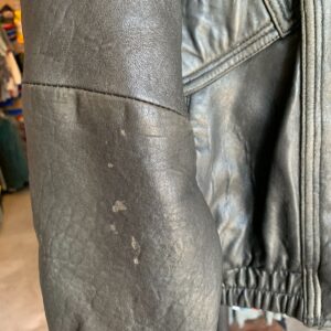 MEMBERS ONLY AS-IS 80S MEMBERS ONLY BOMBER LEATHER JACKET in BLACK
