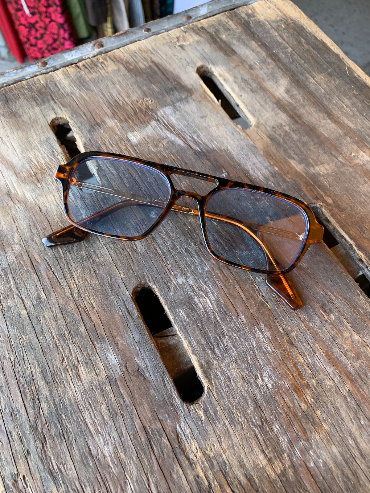 TORTOISE FRAME GOLD STEM WITH BLUE LENSES SUNGLASSES in TORTOISE