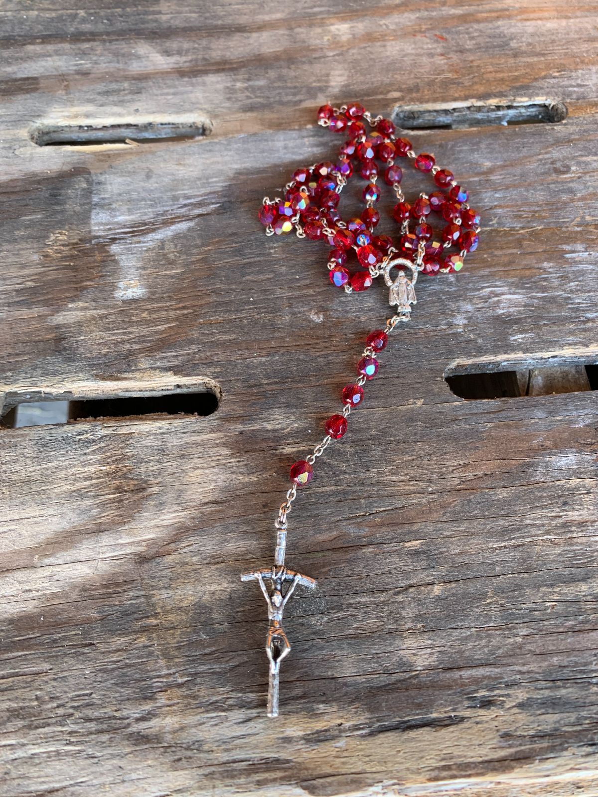 ITALY RED IRIDESCENT GLASS AND SILVER CROSS ROSARY in RED