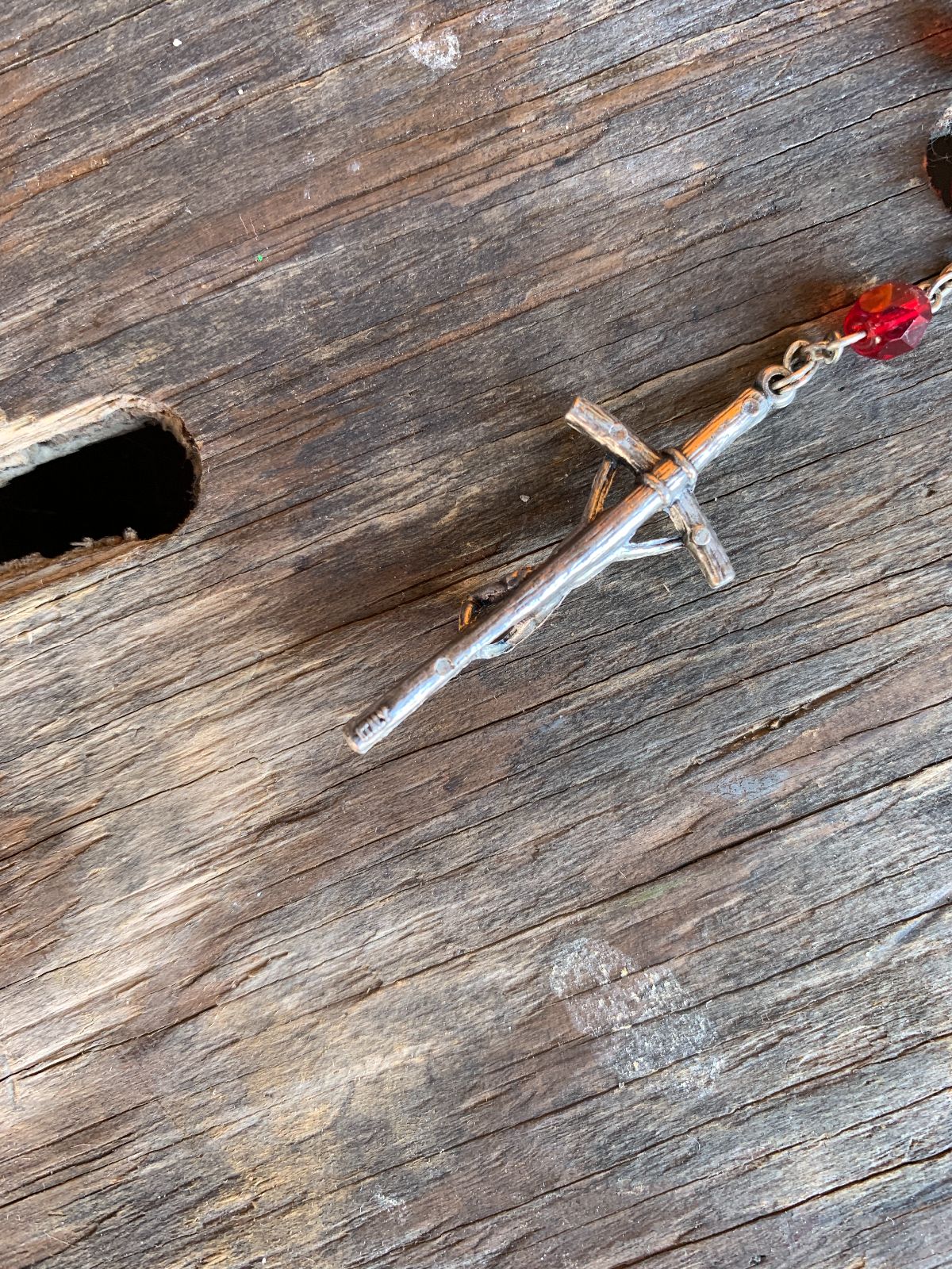 ITALY RED IRIDESCENT GLASS AND SILVER CROSS ROSARY in RED