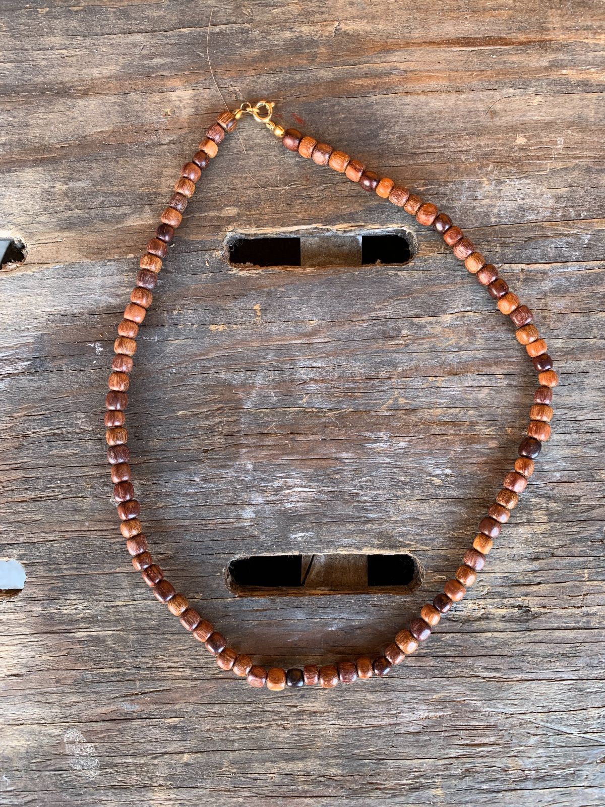 VINTAGE WOOD BEADED NECKLACE in BROWN