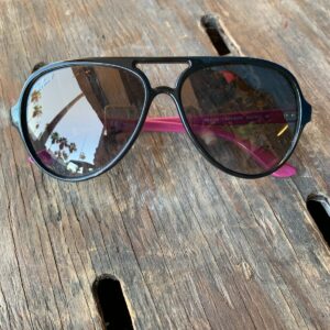 RAY BAN RAYBAN  AVIATOR STYLE FRAMES WITH PURPLE STEMS SUNGLASSES in BLACK