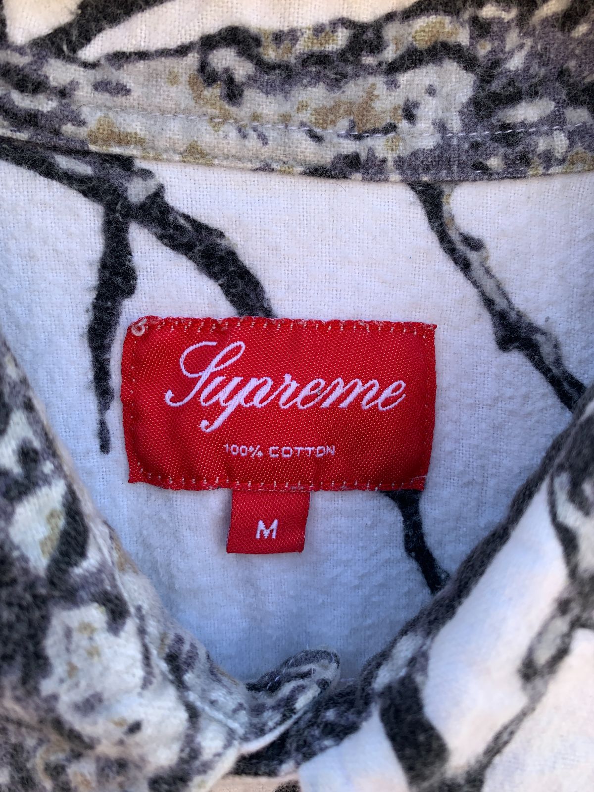 SUPREME *AS-IS* SUPREME REALTREE FLEECE BUTTON DOWN SHIRT in WHITE