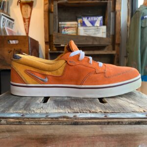NIKE SB *AS-IS* 6.0 BRAATA SHOES in ORANGE