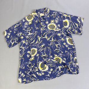 TOP FLIGHT *AS-IS* GORGEOUS LATE 1940S-50S COLD RAYON PRINTED HAWAIIAN SHIRT- SURFER PRINT in DARK BLUE, YELLOW