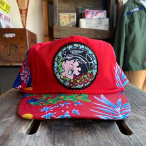 BETTY BOOP RED HAWAIIAN FLORAL SNAPBACK HAT in RED